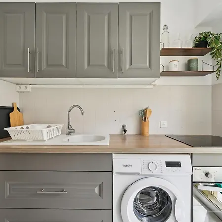 Un Exterieur Spacieux En Plein Centre D By Weekome Appartement